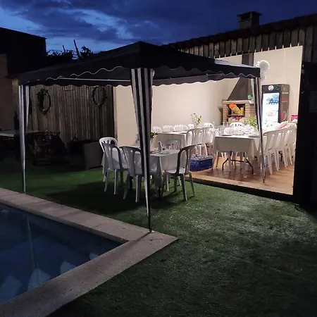 Apartmán Y Piscina Y Plus Por Privacidad *